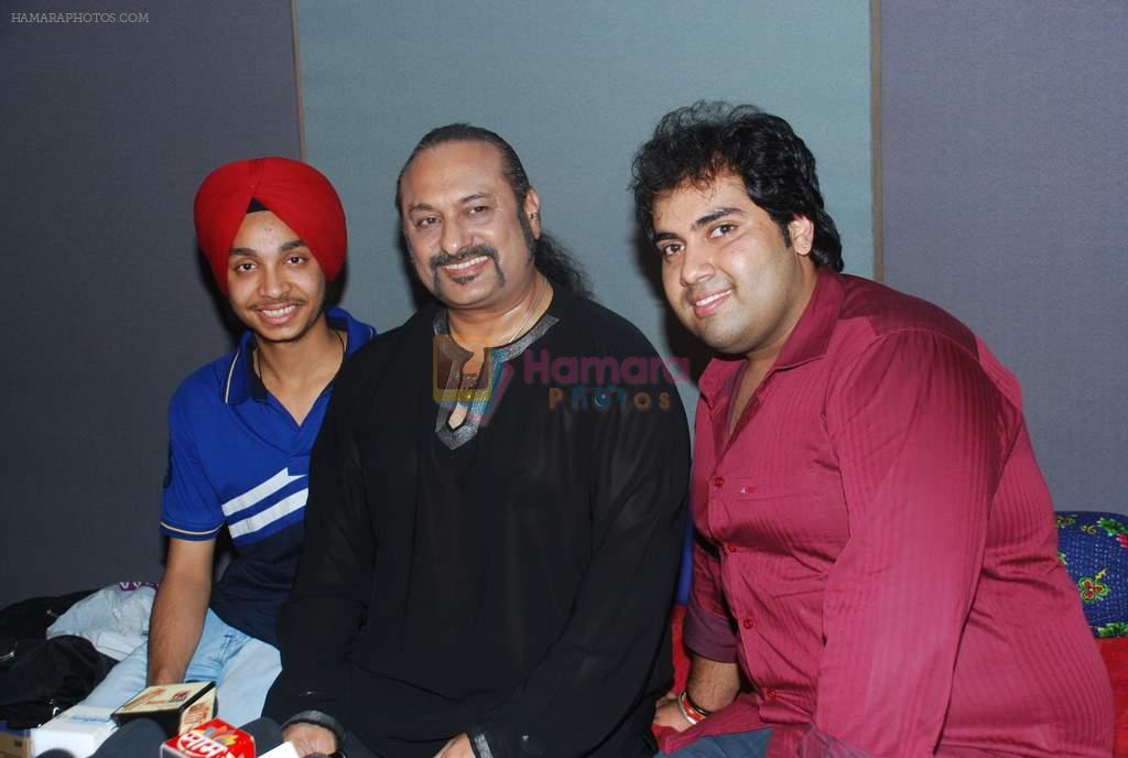 Leslie Lewis,Vipul Mehta,  Devendra Pal Singh at the Recording of Indian Idol The Fabulous Four in Mumbai on 24 August 2012