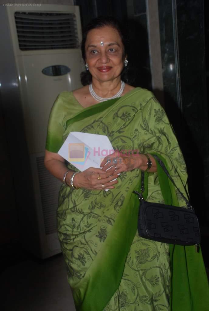 Asha Parekh at Poonam Dhillon's play U Turn in Bandra, Mumbai on 26th Aug 2012