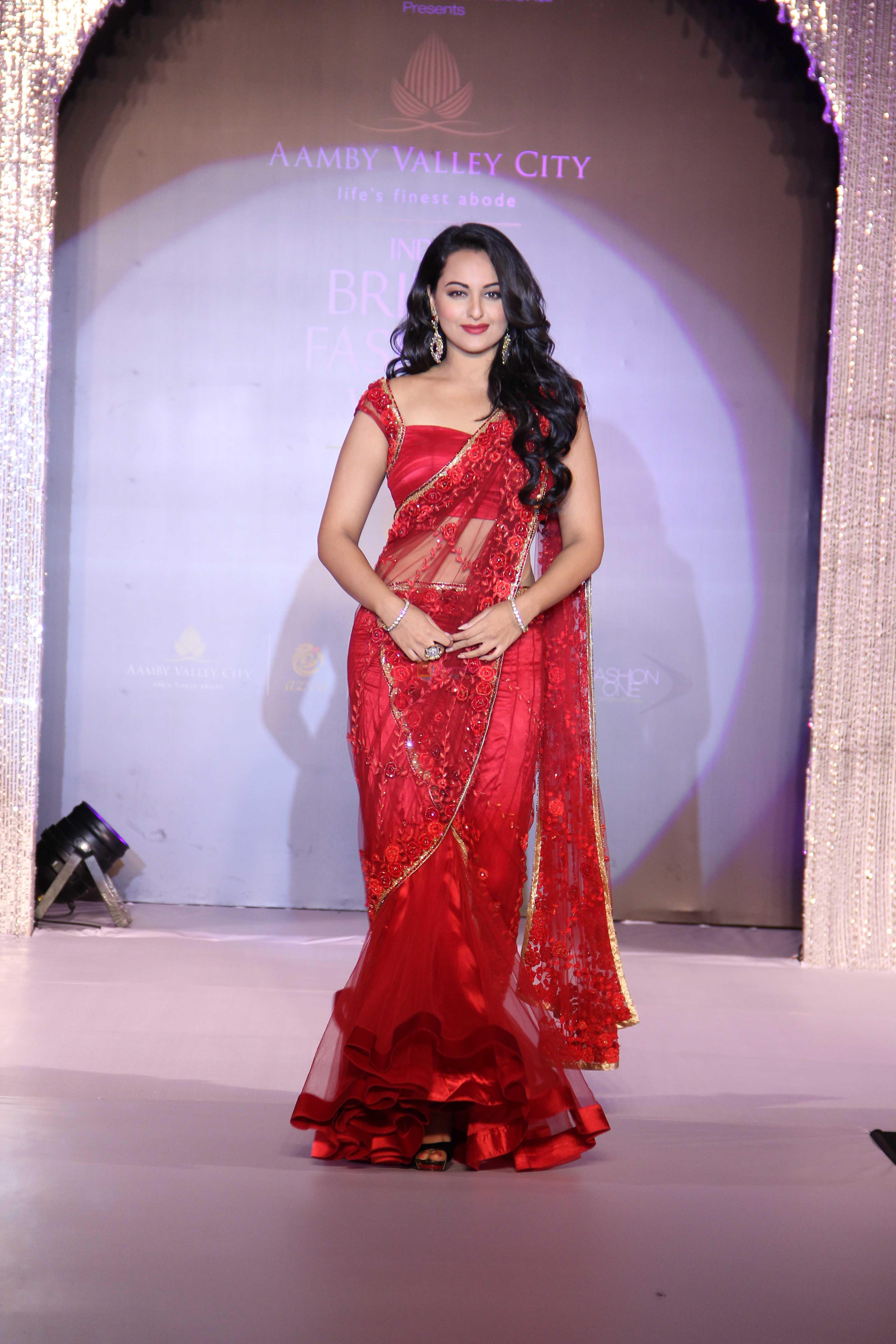 Sonakshi Sinha at Aamby Valley India Bridal Fashion Week 2012 in association with Azva