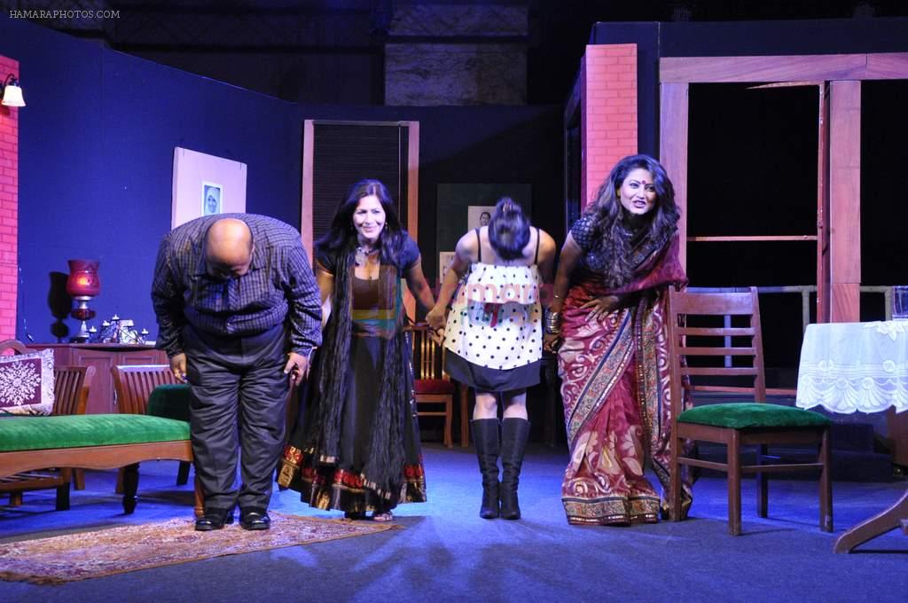 Nigaar Z Khan, Mona Vasu, Saurabh Shukla at Two To Tango Three to Jive play in Grand Hyatt, Mumbai on 7th Sept 2012