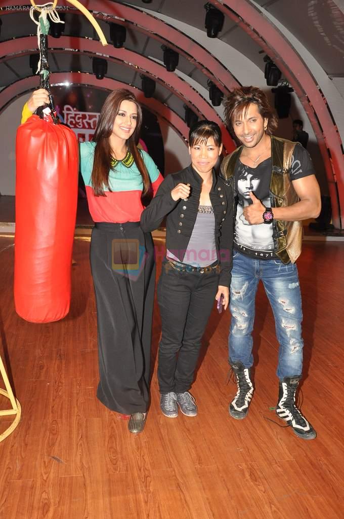 Sonali Bendra, Terrence Lewis, Mary Kom On the sets of Hindustan Ke Hunarbaaz show on 11th Sept 2012