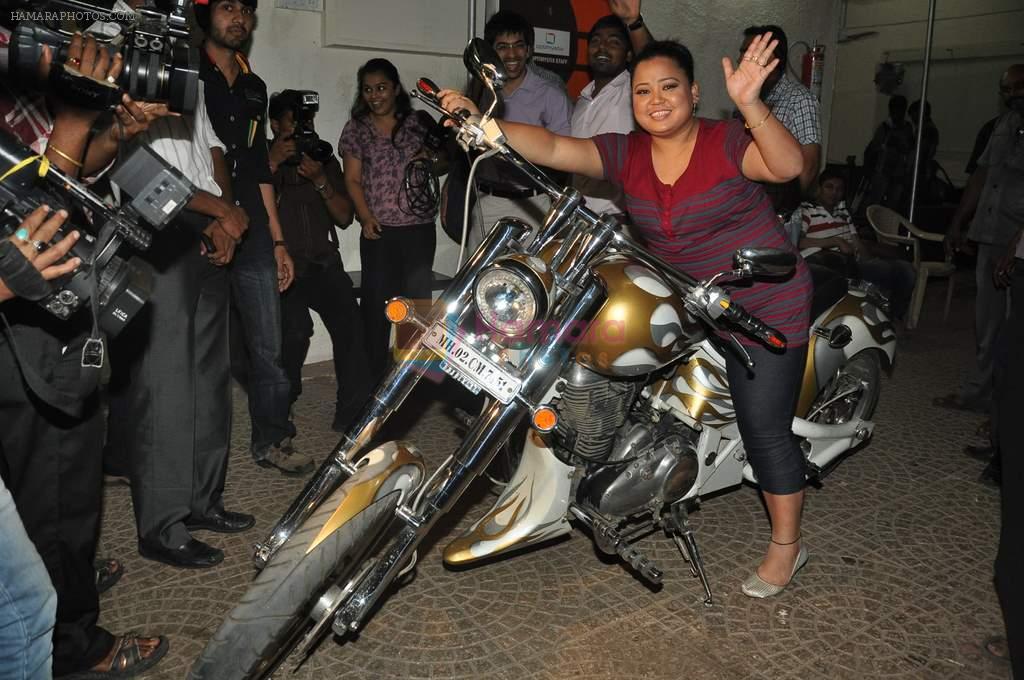 Bharti Singh on the sets of Comedy Circus in Andheri, Mumbai on 17th Sept 2012
