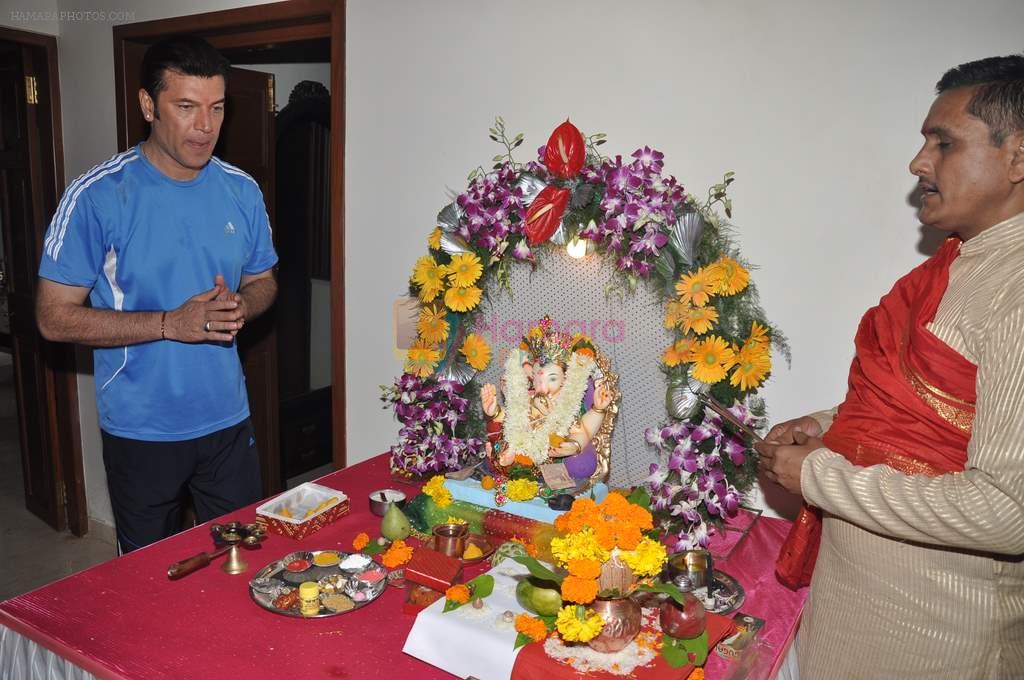 Aditya Pancholi at Ganpati celebrations in Mumbai on 19th Sept 2012