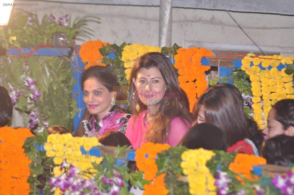Sangeeta Bijlani at Salman Khan's Ganpati Visarjan on 20th Sept 2012
