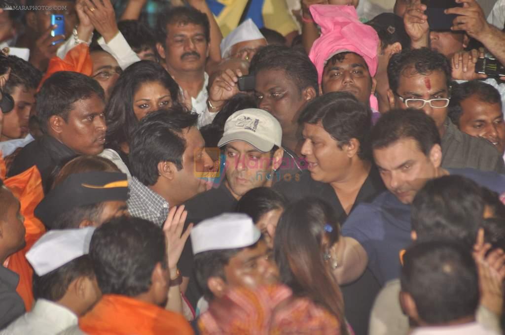 Salman Khan at Salman Khan's Ganpati Visarjan on 20th Sept 2012