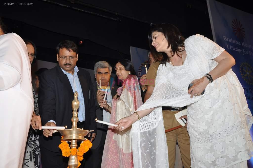 Kunika at Peace project with Brahmakuris in Bhaidas Hall on 21st Sept 2012