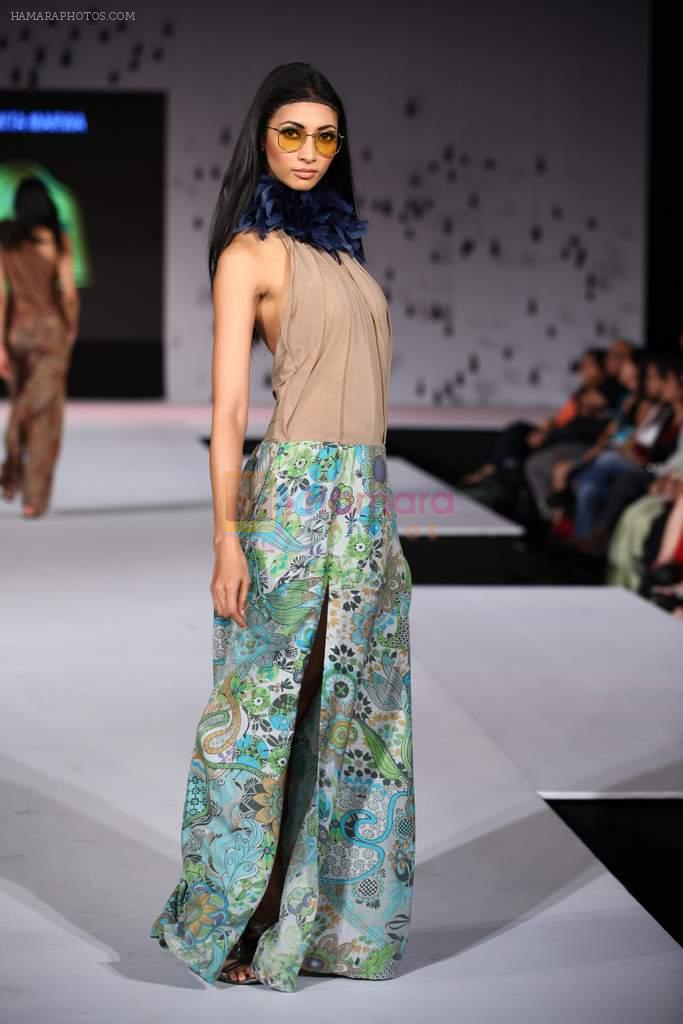 Model walk the ramp for Designer Ashmita Marwah at Blenders Pride Fashion Tour Kolkata Day 1 on 22nd Sept 2012