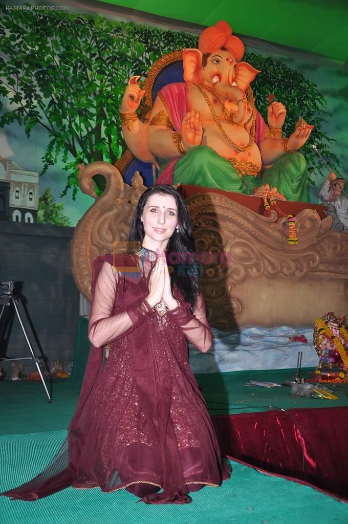 Claudia Ciesla prays to Ganesha in Mumbai on 26th Sept 2012