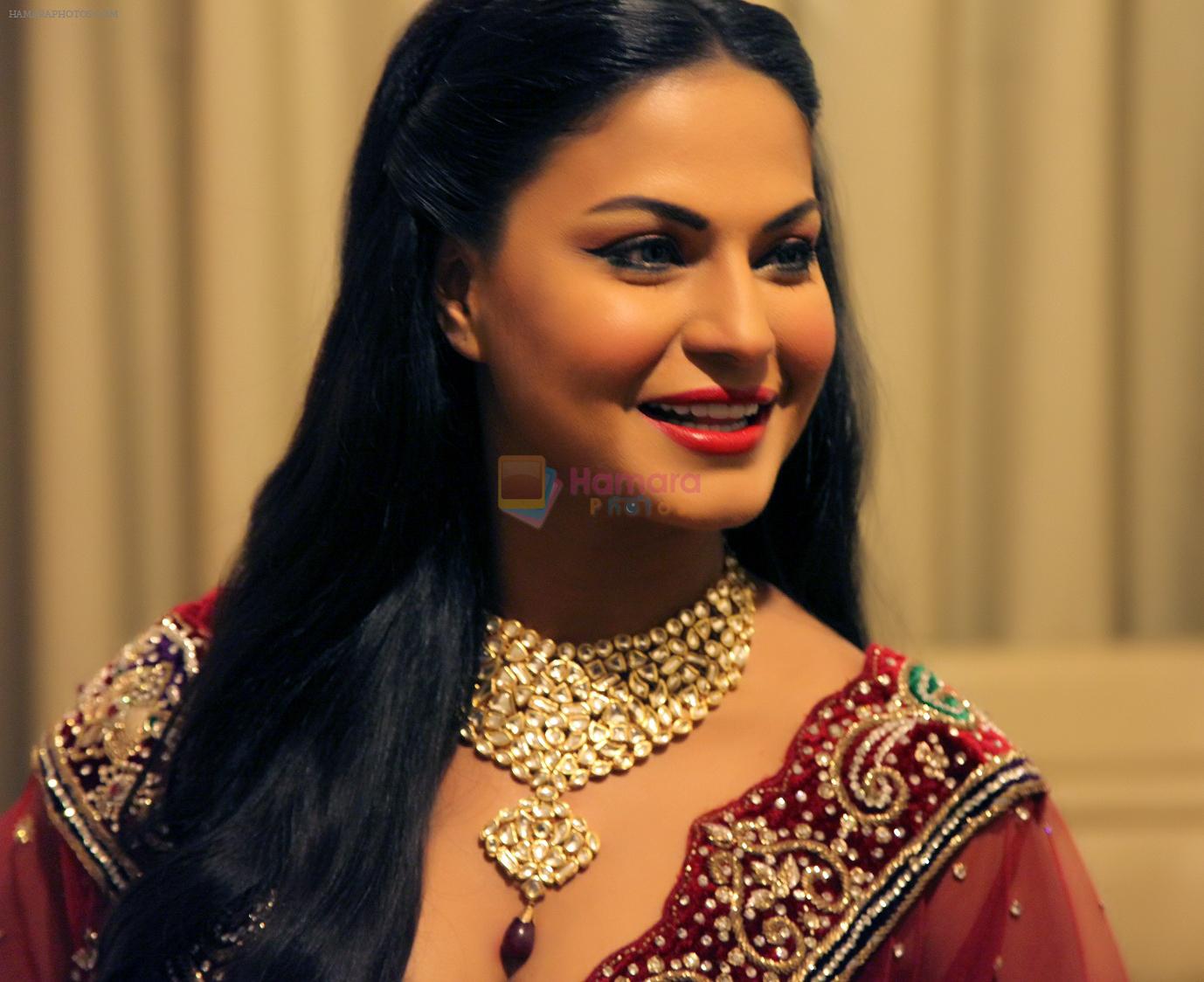 Veena-Malik-Drama-Queen-21