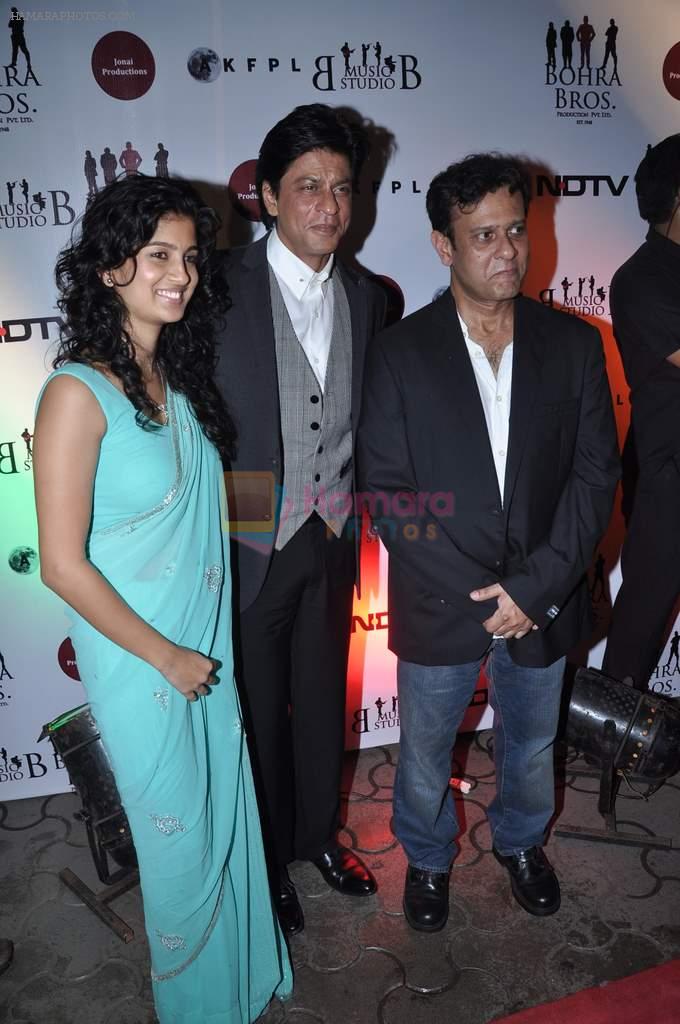 Shahrukh Khan, Bedabrata Pain, Vega Tamotia at the Premiere of Chittagong in Mumbai on 3rd Oct 2012