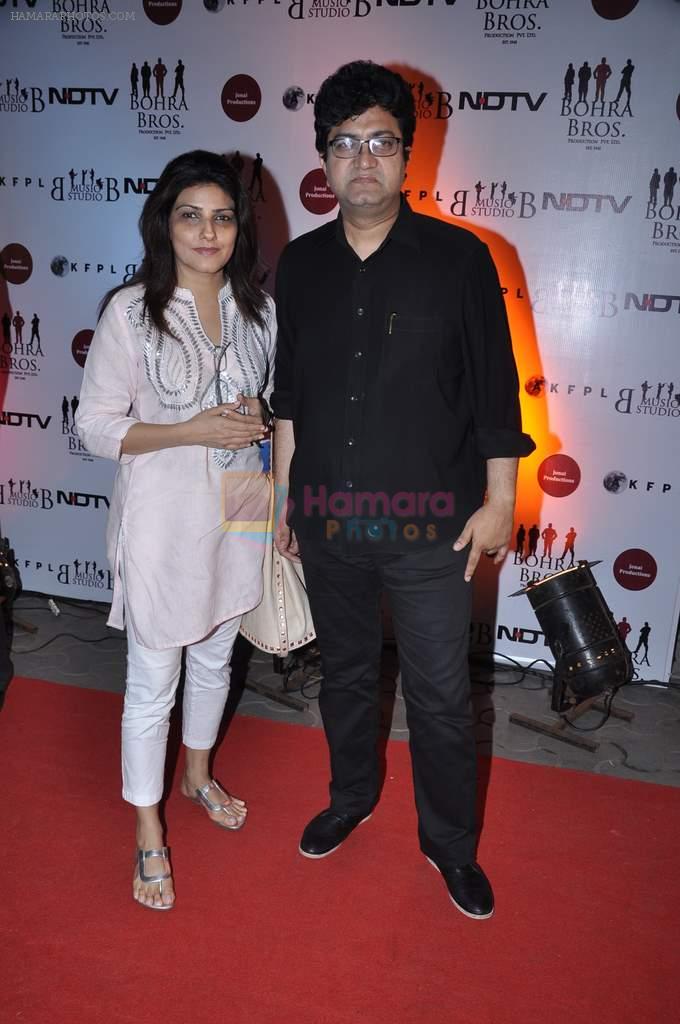 Prasoon Joshi at the Premiere of Chittagong in Mumbai on 3rd Oct 2012