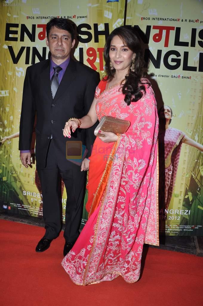 MAdhuri Dixit at English Vinglish premiere in PVR, Goregaon on 5th Oct 2012