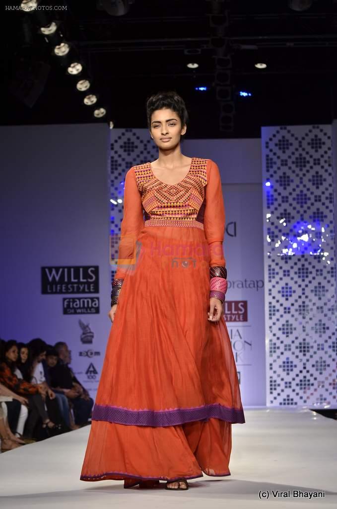 Model walk the ramp for Payal Pratap Show at Wills Lifestyle India Fashion Week 2012 day 1 on 6th Oct 2012