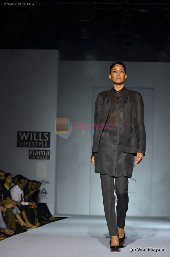 Model walk the ramp for Rishta by Arjun Show at Wills Lifestyle India Fashion Week 2012 day 3 on 8th Oct 2012