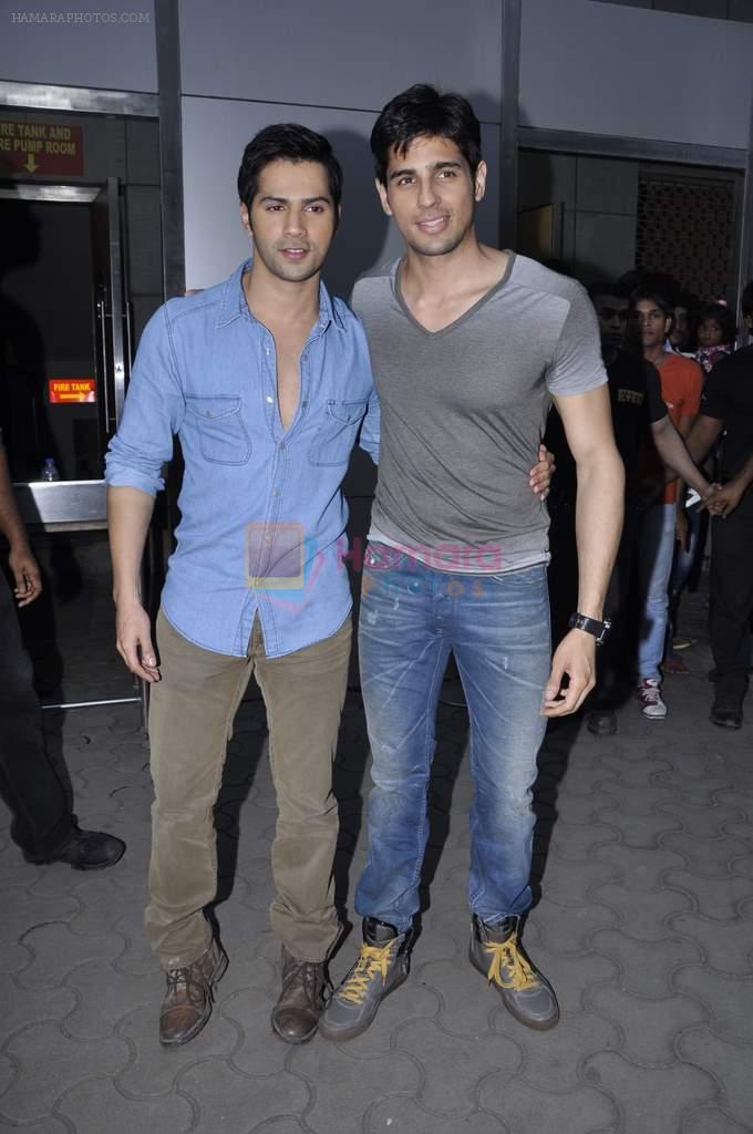 Varun Dhavan and Siddharth Malhotra unveil the merchandise of their film Student of the year in Infinity Mall on 9th Oct 2012