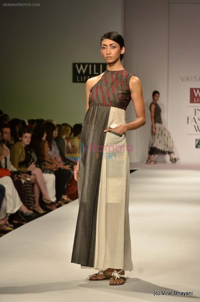 Model walk the ramp for Vaishali S Show at Wills Lifestyle India Fashion Week 2012 day 4 on 9th Oct 2012