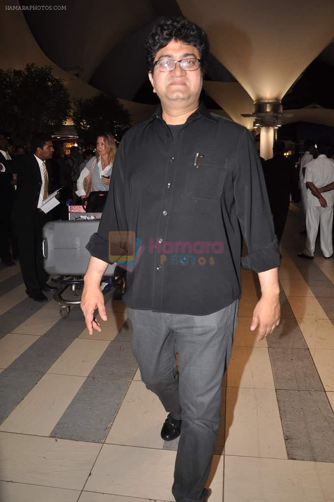 Parsoon Joshi snapped at the airport in Mumbai on 8th Oct 2012