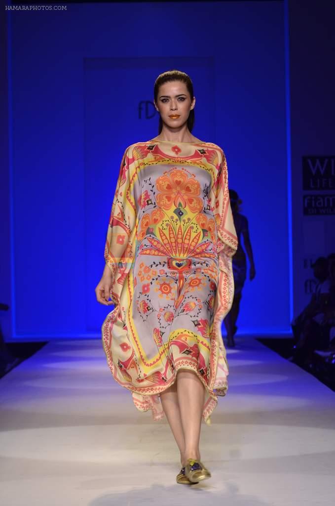 Model walk the ramp for Nida Mahmood Show at Wills Lifestyle India Fashion Week 2012 day 5 on 10th Oct 2012