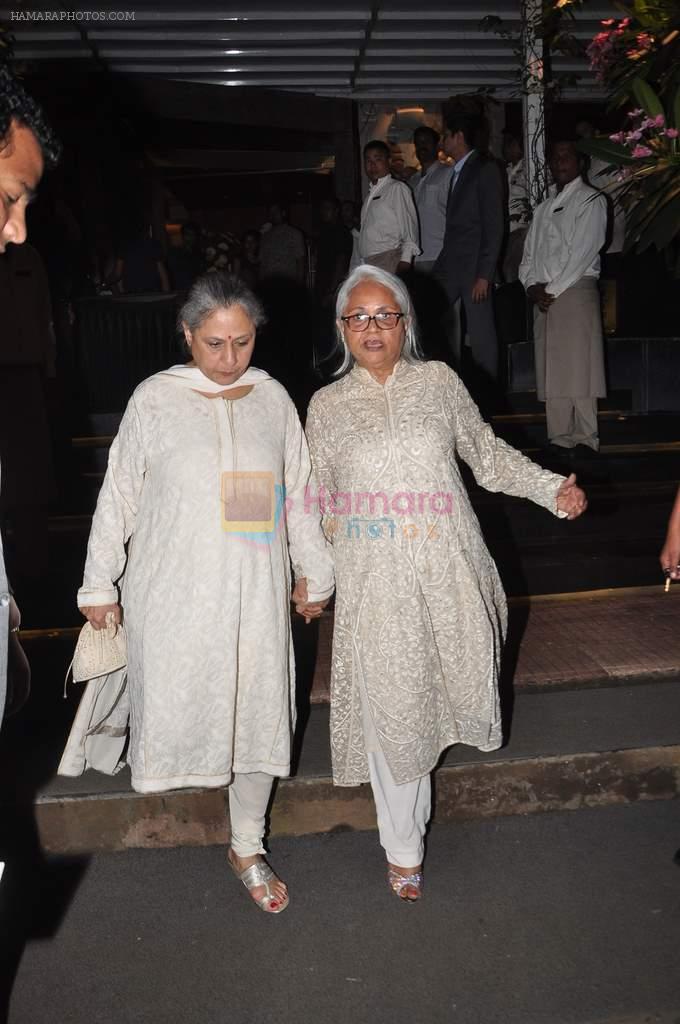 Jaya Bachchan at Amitabh Bachchan's 212 Bday bash on 11th Oct 2012