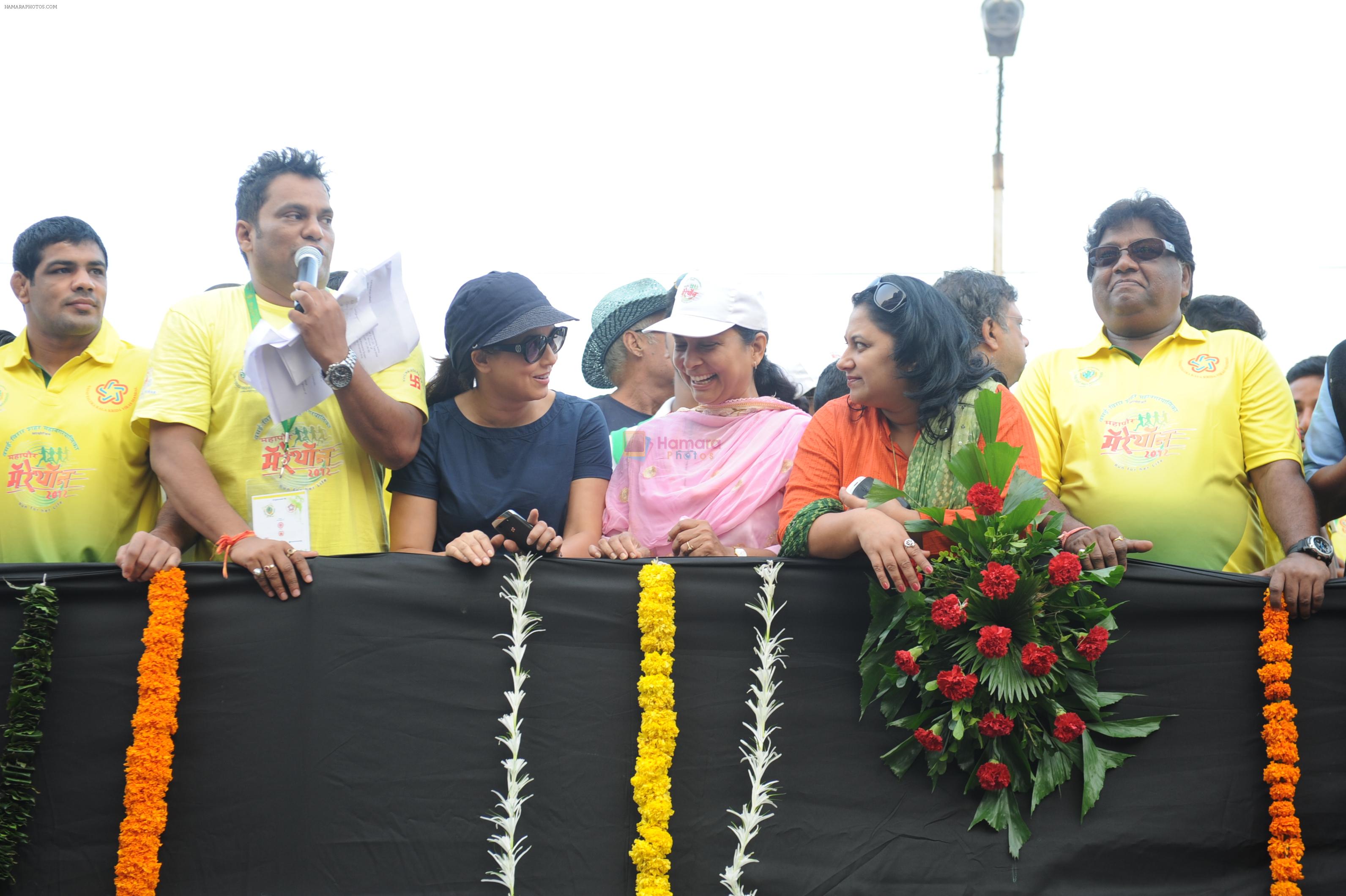 Mahima Chaudhary at 2nd Vasai-Virar mayor's Marathon in Mumbai on 13th Oct 2012