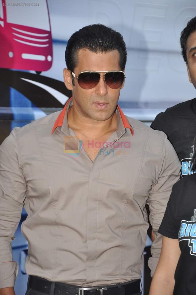 Salman Khan takes media on the Bigg Boss tour ride in Lonavla, Mumbai on 12th Oct 2012