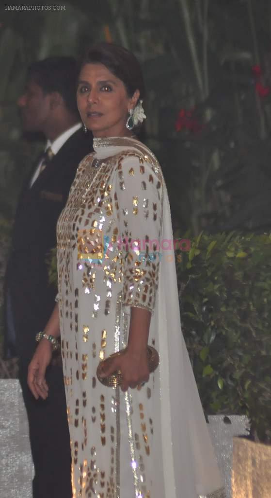 Neetu Singh at Saif Kareena wedding in Taj, Mumbai on 16th Oct 2012