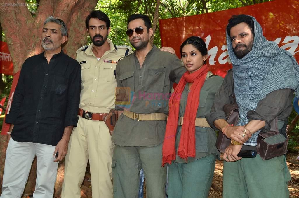 Arjun Rampal, Prakash Jha, Abhay Deol, Manoj Bajpai, Anjali Patil at Chakravyuh naxal camp in Mumbai on 18th Oct 2012
