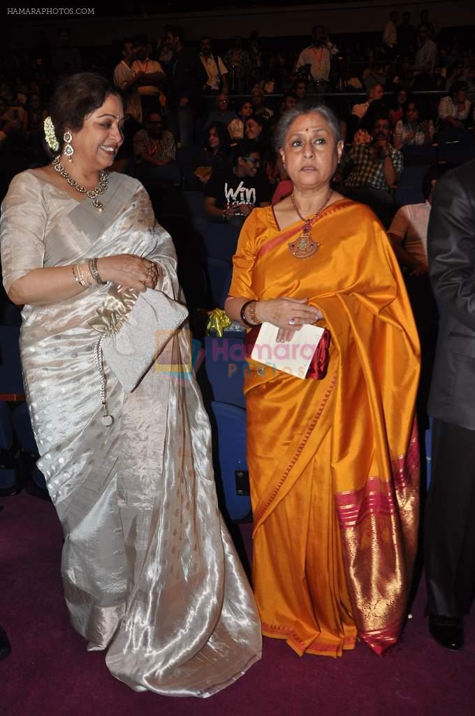 Kirron Kher, Jaya Bachchan at Mami film festival opening night on 18th Oct 2012