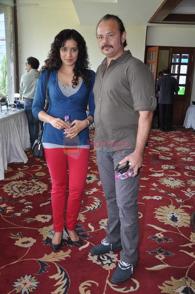 Shreya Narayan, Raj Zutshi at the launch of Abhishek Sharma's Fitness on the go book in MCA on 20th Oct 2012