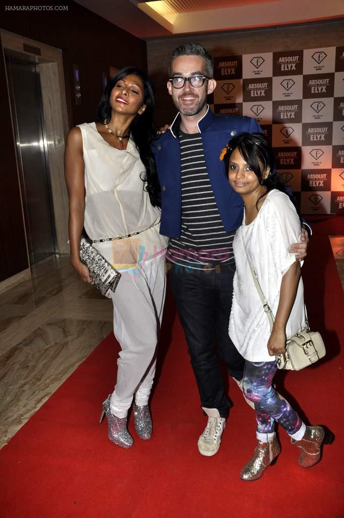 Nina Manuel, Little Shilpa at Sun Dance Party by Absolut Elyx in Mumbai on 21st Oct 2012
