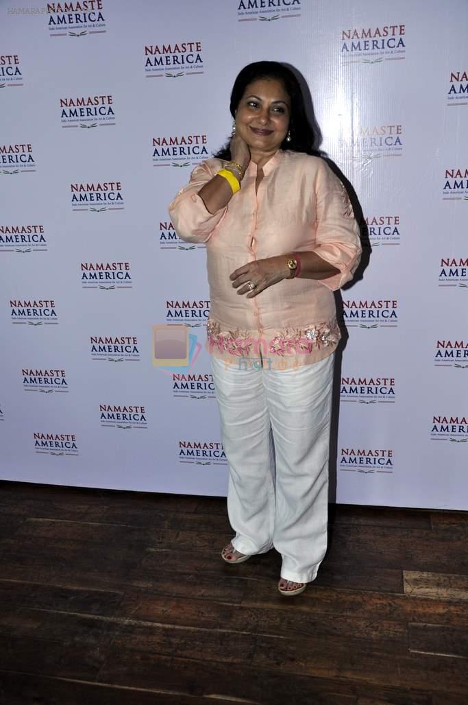 Smita Jaykar at India American Society music bash hosted by Atul Nishar and Kailash Surendranath in Hard Rock Cafe on 21st Oct 2012