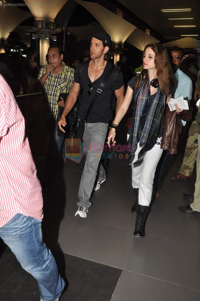Hrithik Roshan, Suzanne Roshan snapped at the Airport in Mumbai on 22nd Oct 2012