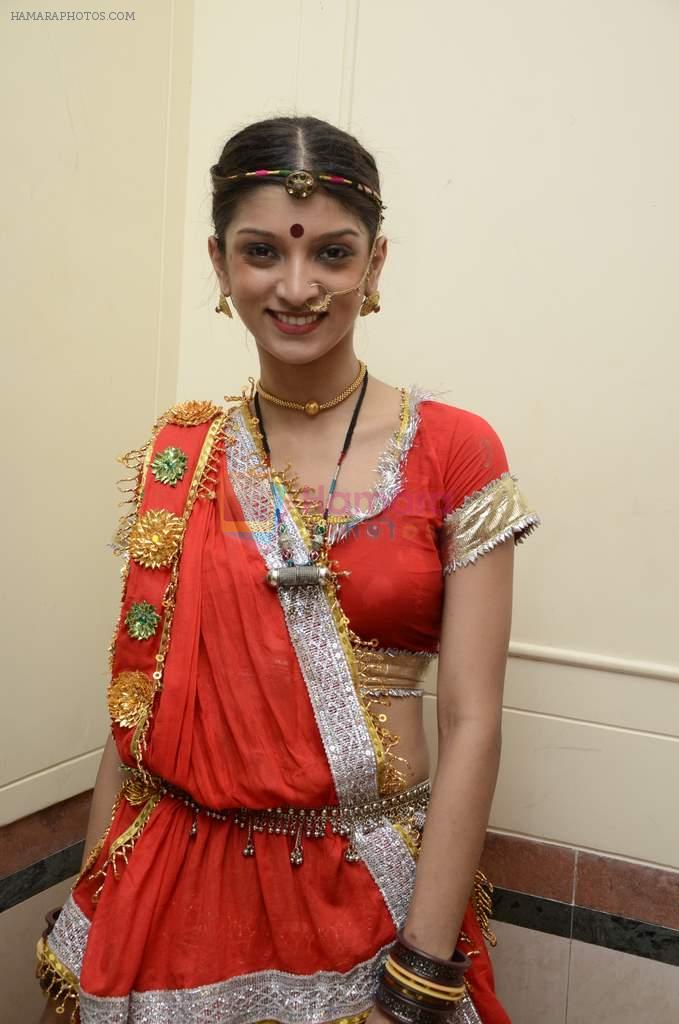 jhanvi turakhia at Ajab Gajab Love promotions in Juhu, Mumbai on 23rd Oct 2012