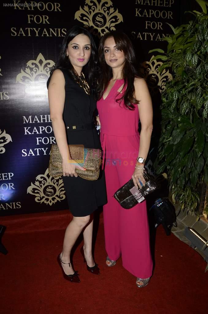 ANU DEWAN & SEEMA KHAN at Maheep Kapoor's festive colelction launch at Satyani Jewels in Mumbai on 25th Oct 2012