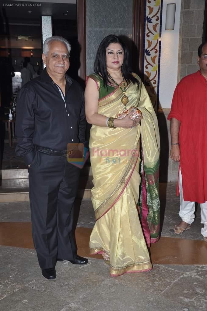 Ramesh and Kiran Sippy at Pahlaj Nahlani's sons wedding reception in Mumbai on 26th Oct 2012