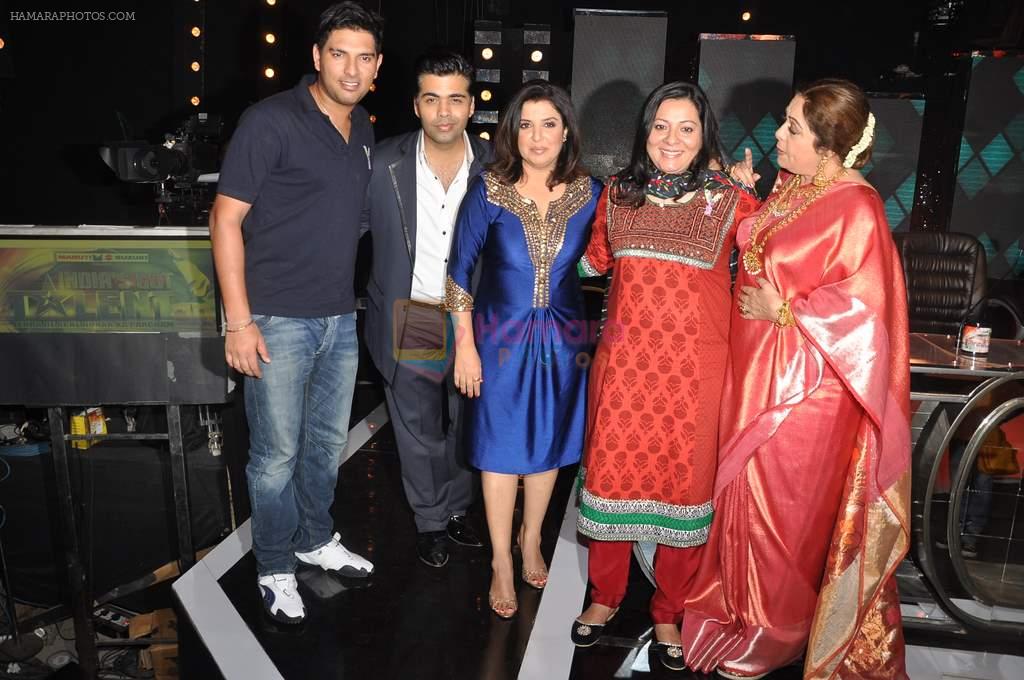 Yuvraj Singh, Karan Johar, Farah Khan, Kirron Kher on the sets of India's Got Talent in Filmcity, Mumbai on 26th Oct 2012