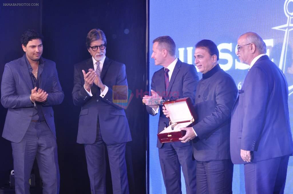 Amitabh Bachchan, Yuvraj Singh, Sunil Gavaskar  at Sunil Gavaskar honour by Ulysse Nardin in Mumbai on 3rd Nov 2012