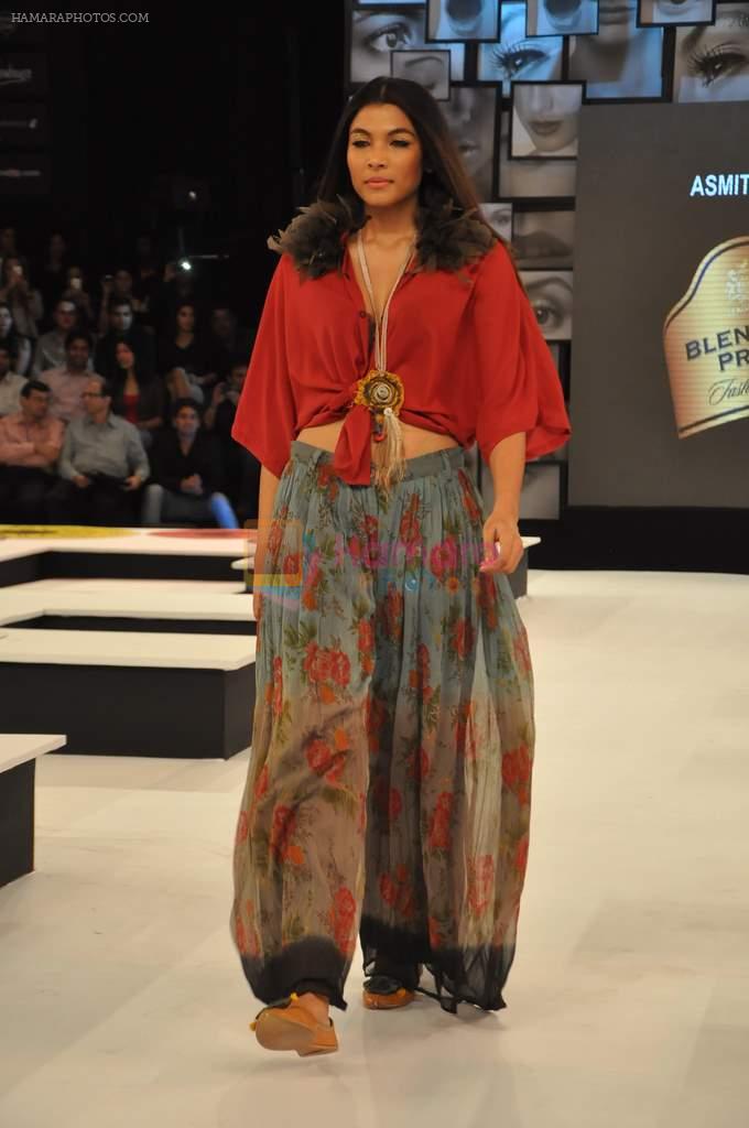 Model walk the ramp for Asmita Marwah Show at Blender's Pride Fashion Tour Day 1 on 3rd Nov 2012