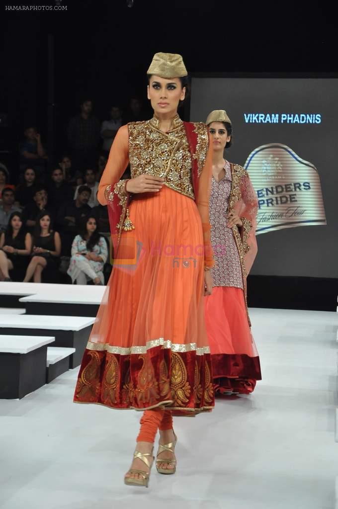 Model walk the ramp for Vikram Phadnis Show at Blender's Pride Fashion Tour Day 2 on 4th Nov 2012