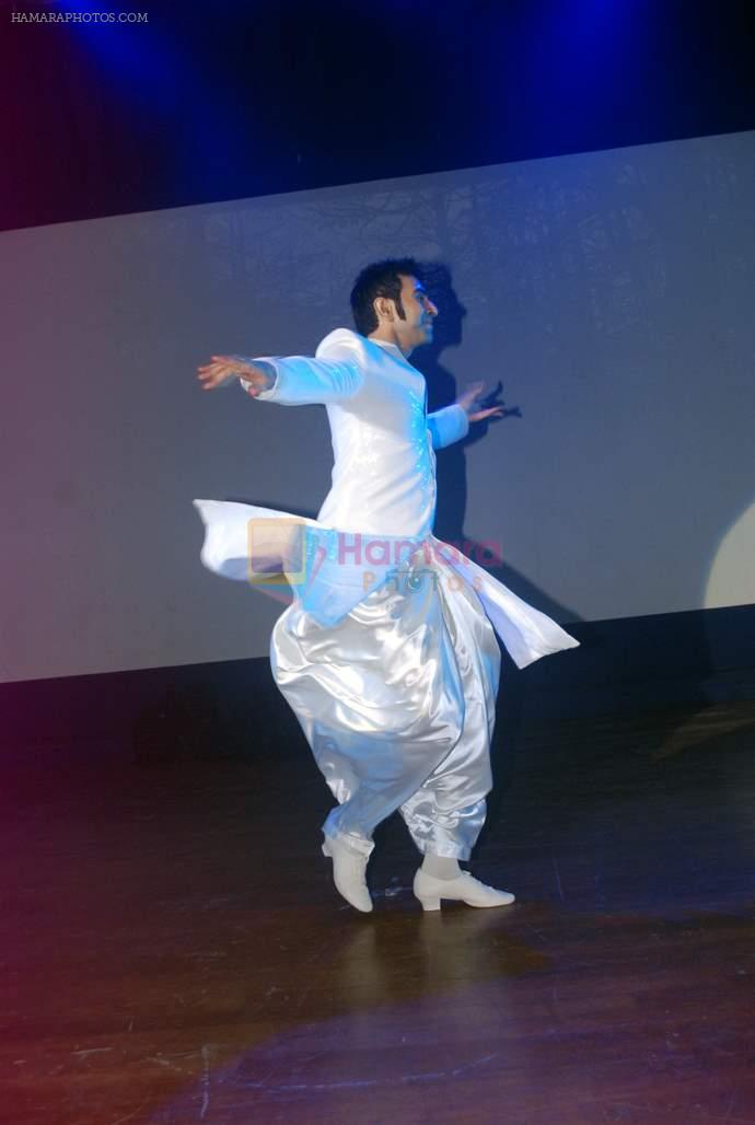 Sandip Soparkar at Ramayan inspired modern dance in Mumbai on 4th Nov 2012