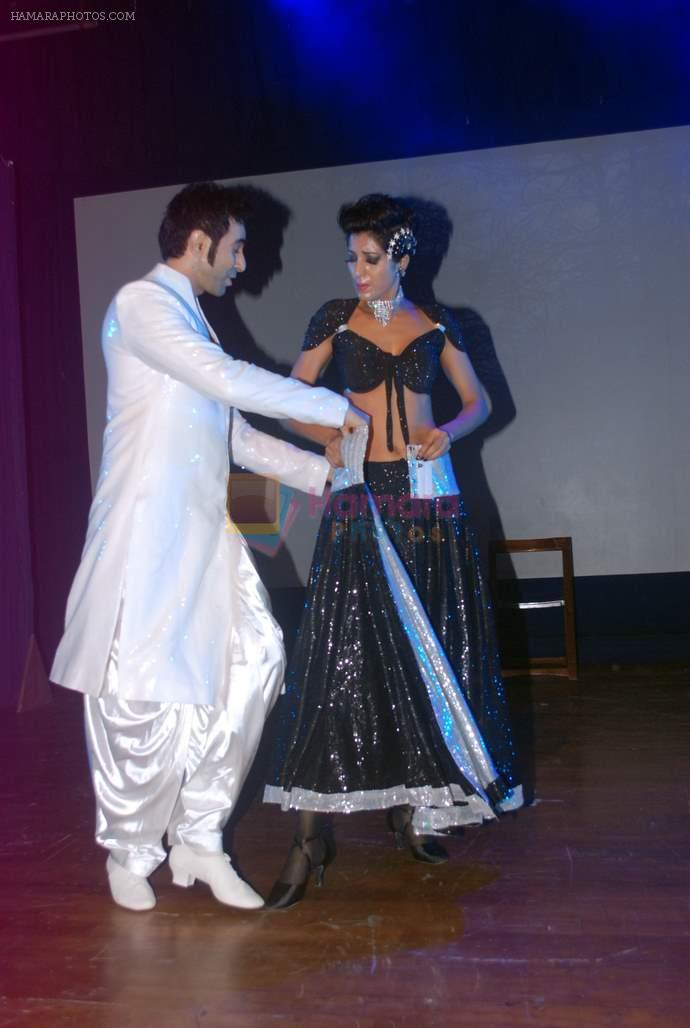 Sandip Soparkar, Jesse Randhawa at Ramayan inspired modern dance in Mumbai on 4th Nov 2012