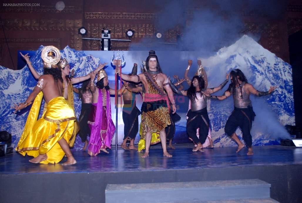 Mohit Raina at Life Ok Mahadev on the sets on 5th Nov 2012