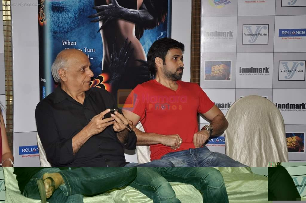 Emraan Hashmi, Mahesh Bhat at Raaz 3 DVD launch in Andheri, Mumbai on 6th Nov 2012