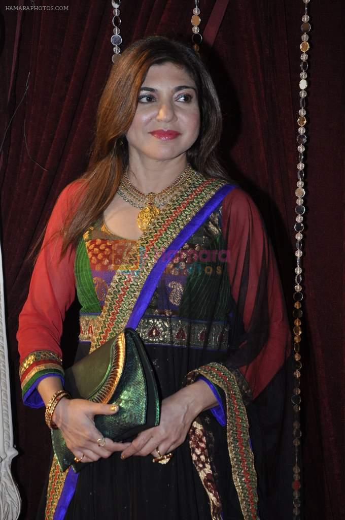Alka Yagnik at Zee Rishtey Awards in Mumbai on 10th Nov 2012