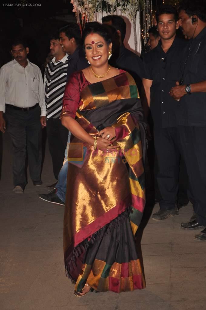 Ashwini Kalsekar at the Wedding reception of Navin and Mahek Shetty in Mumbai on 11th Nov 2012