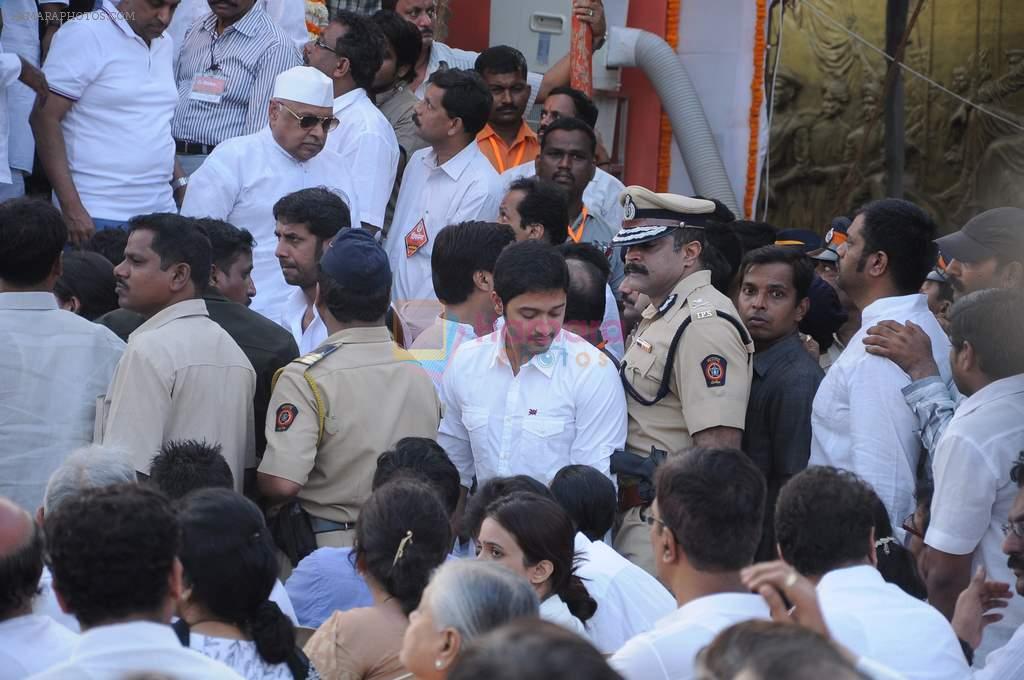 Shreyas Talpade at Bal Thackeray funeral in Mumbai on 18th Nov 2012