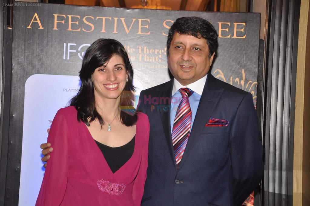 maneck dawar with wife at The Indo- French business community gathering at the Indo-French Chamber of Commerce & Industry's in Mumbai on 20th Nov 2012
