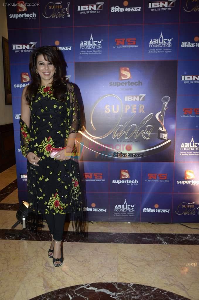 Pooja Bedi at IBN 7 Super Idols Award ceremony in Mumbai on 25th Nov 2012