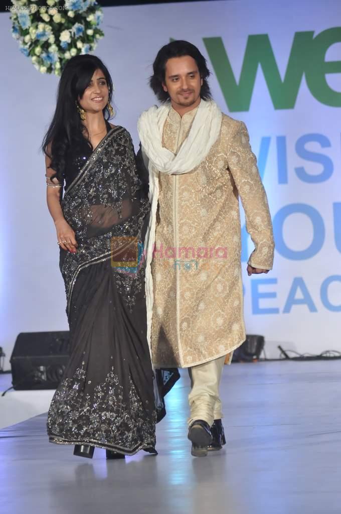 Shibani Kashyap, Raghav Sachar at Global peac fashion show by Neeta Lulla at Welingkar Institute in Mumbai on 26th Nov 2012