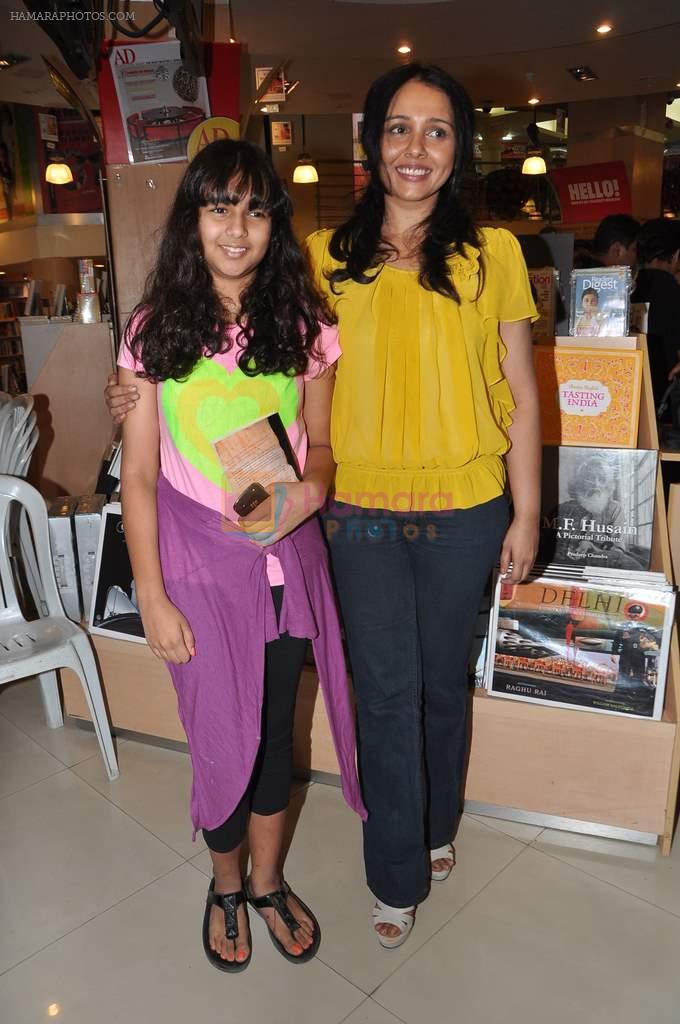 Suchitra Krishnamurthy at Anusha Subramaniam's book launch in Kemps Corner, Mumbai on 28th Nov 2012